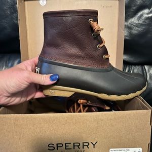 Sperry Saltwater Duck Boots with Thinsulate, Size 6.5